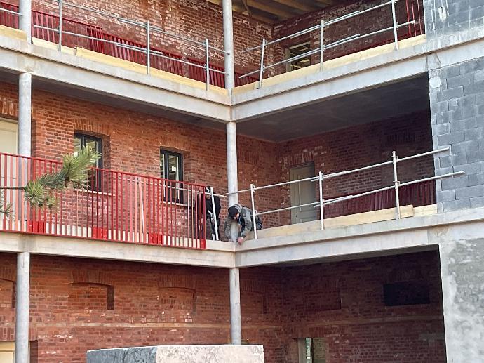 Garde-corps métallique rouge Garde-corps métallique rouge